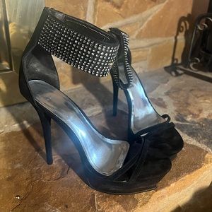 Sexy rhinestone heel